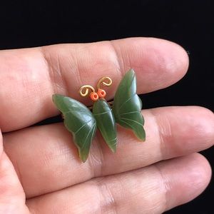 🖤Vtg💕Jade butterfly brooch